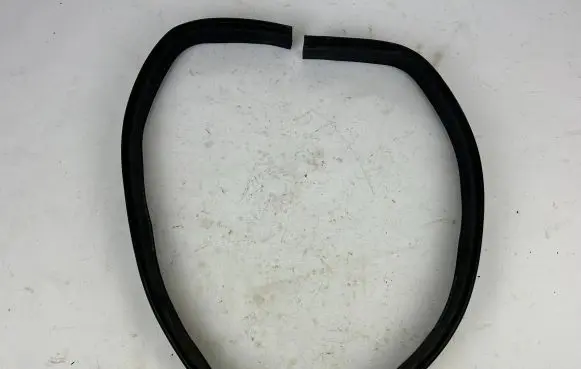 Mercedes-Benz E AMG W212 Engine compartment rubber A2126280800