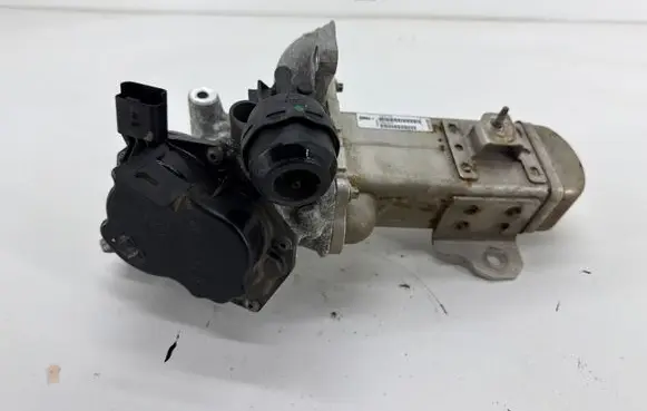 Ford Kuga I EGR valve cooler V29004027