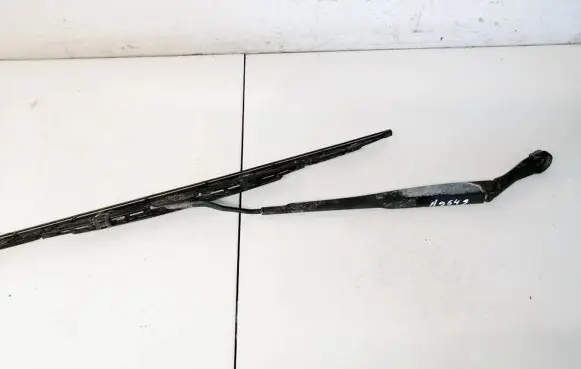 Nissan Primera Front wiper blade arm 80008647