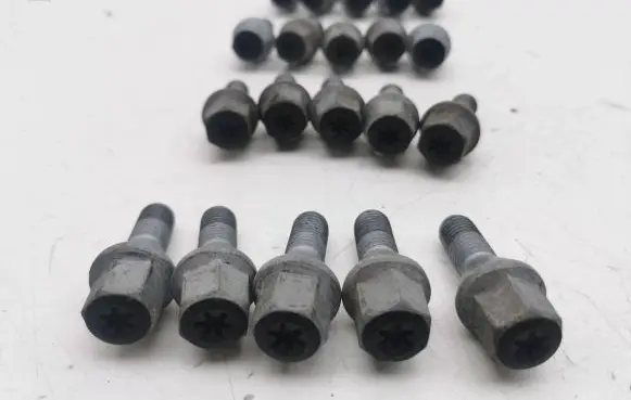 Renault Megane E-Tech Nuts/bolts 