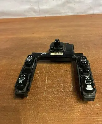 Mercedes-Benz E W210 Other switches/knobs/shifts 2108208610 D3973