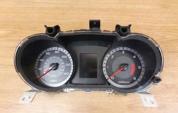 Mitsubishi Outlander Speedometer (instrument cluster) 8100A116
