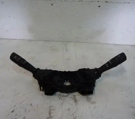 Toyota Auris E180 Other switches/knobs/shifts 17F852