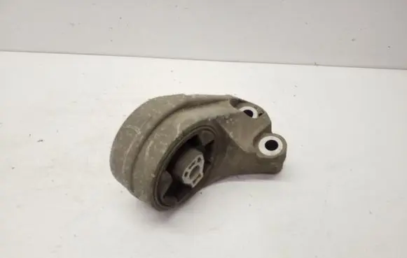 Chevrolet Captiva Engine mount bracket X01187