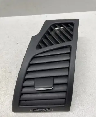BMW 1 E81 E87 Dashboard side air vent grill/cover trim 7059187 P0101171 5160