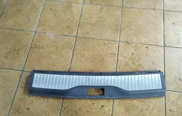 Opel Zafira B Trunk/boot sill cover protection 13131330 13164660