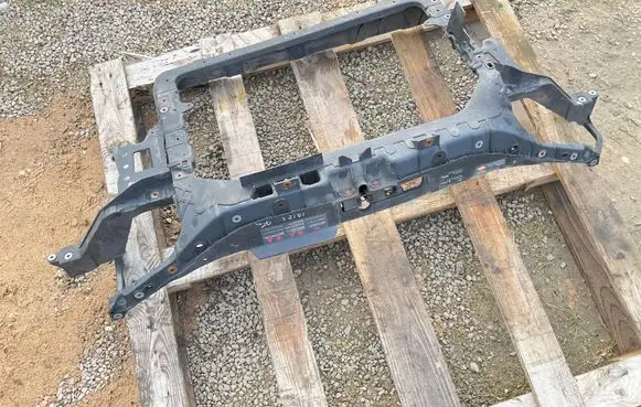 Seat Ibiza III (6L) Radiator support slam panel 6L0805588A
