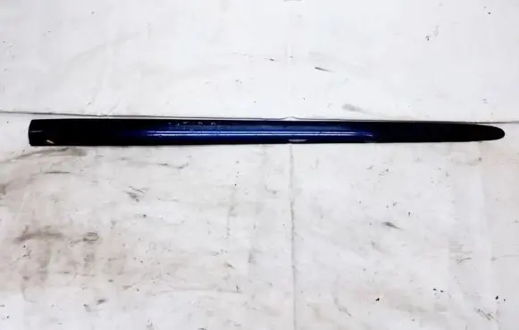 Toyota Corolla Verso E121 Front door trim (molding) 7573213150