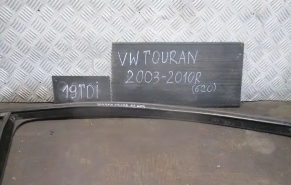 Volkswagen Touran I Front door rubber seal 10R4E