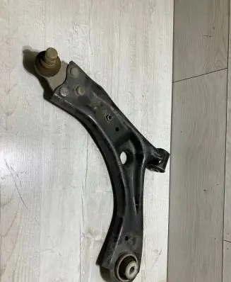 Ford Focus Front lower control arm/wishbone JX613A424AFB