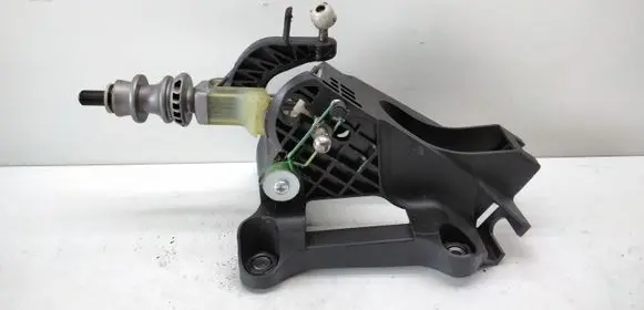 Toyota Auris 150 Gear shifter/selector 112102102