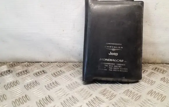 Jeep Grand Cherokee (WK) Owners service history hand book 