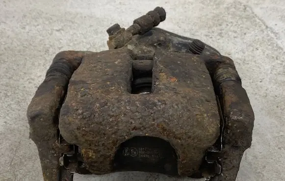 Volvo V70 Rear brake caliper 32332594