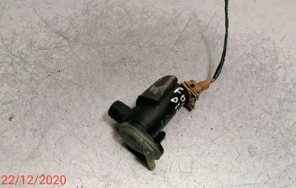 Ford Focus Windscreen/windshield washer pump 93BB-17K624-BA