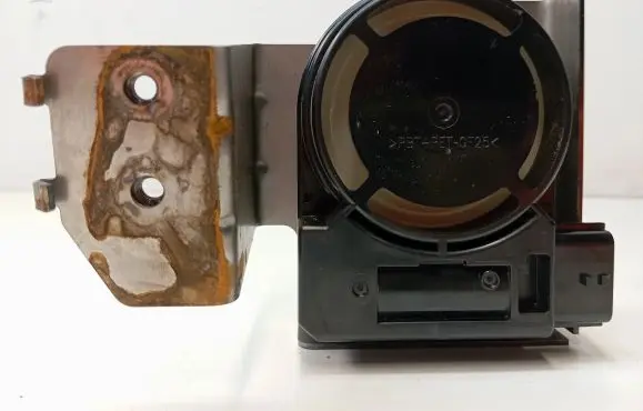 Nissan Juke I F15 Alarm system siren 284A74GAOA