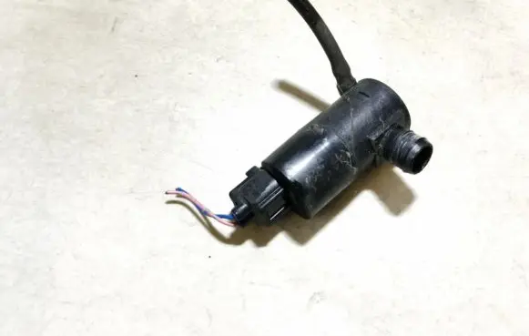 Toyota Auris 150 Windscreen/windshield washer pump