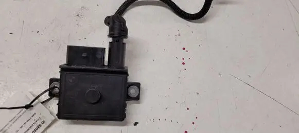 BMW 3 E90 E91 Glow plug pre-heat relay 779800003 0522120102