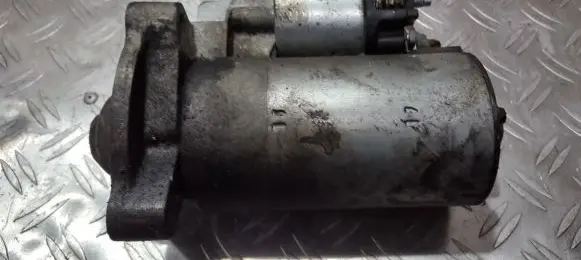 Peugeot 307 Starter motor 9647982880