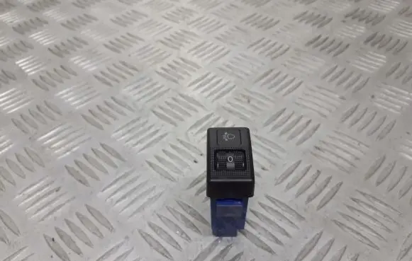 Mazda 323 F Light relay 