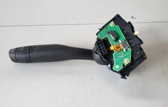 Opel Mokka B Indicator stalk 928882204