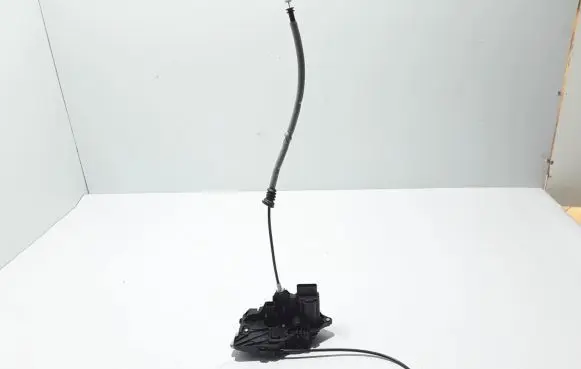 Volvo C40 Front door lock 31440997