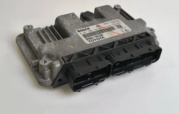 Toyota Yaris Engine control unit/module ECU 0261S06144 896610H160 1039S40257