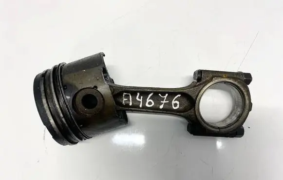 Peugeot 307 Piston with connecting rod 