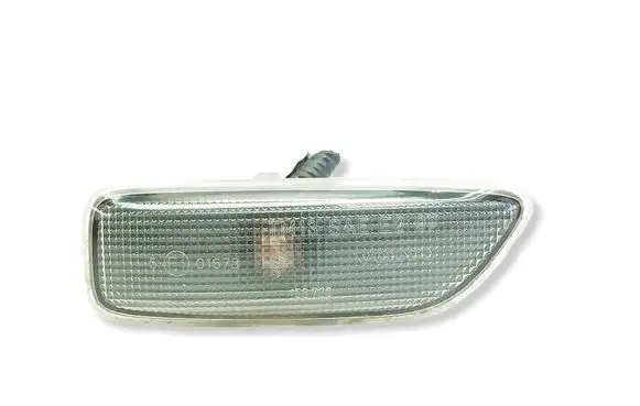 Volvo S60 Front fender indicator light 8658945