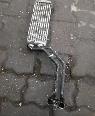 BMW 5 E34 Engine oil radiator 2243712