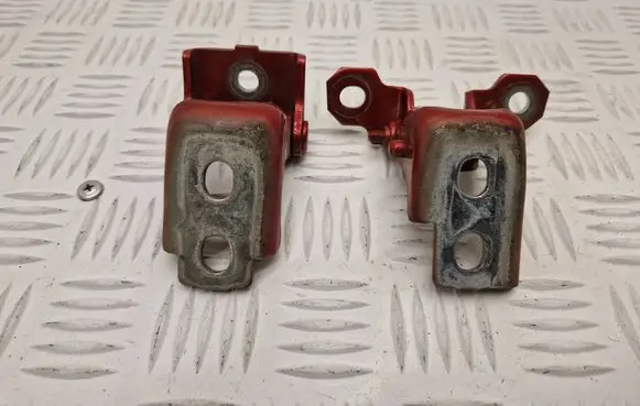 Renault Captur Front door hinge set 804010016R 804200003R