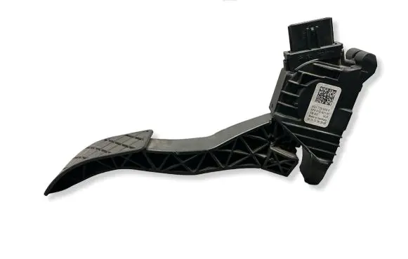 Volkswagen Golf VII Accelerator throttle pedal 5Q1723503F