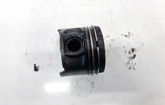 Piston