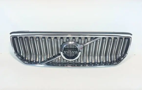 Volvo XC40 Front bumper upper radiator grill 31457347