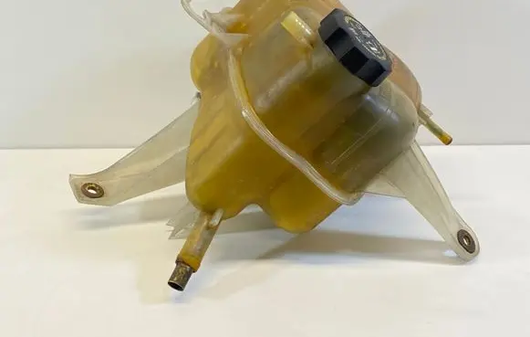 Cadillac SRX Coolant expansion tank/reservoir 25767641 15075118