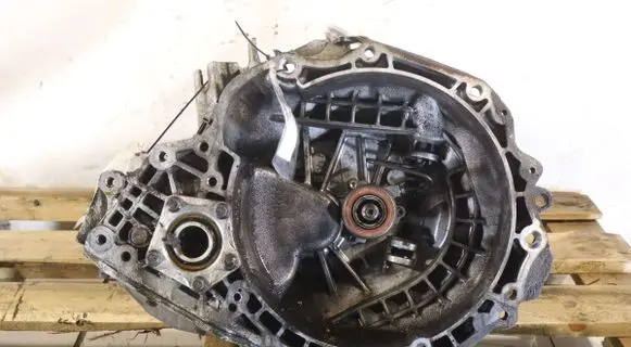 Chevrolet Cruze Manual 5 speed gearbox 25185235