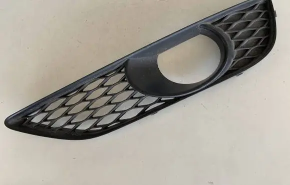 Audi Q7 4L Front fog light trim/grill 4L0807675C 4L0807675C01C