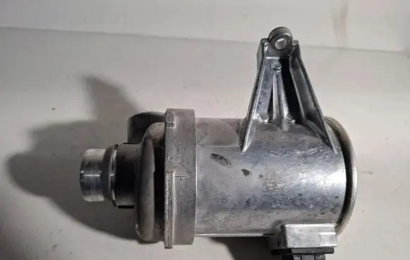 Volvo XC90 Water pump 31368715