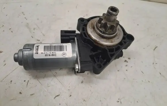 Mercedes-Benz GLC X253 C253 Seat adjustment motor C37011102 D391603 130819144755