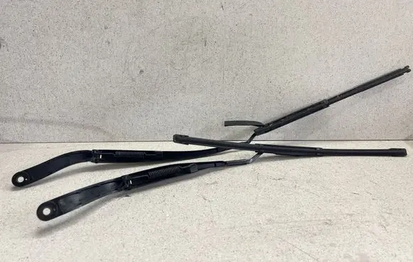 Jeep Compass Front wiper blade arm 24569 89813772