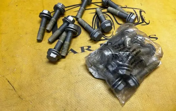 BMW 5 GT F07 Nuts/bolts 07147029829 7029829