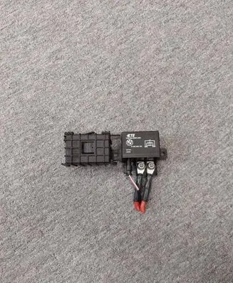 Mini One - Cooper Coupe R56 Coolant fan relay 9198302
