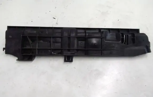 Radiator mount bracket