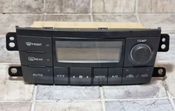 Mazda Premacy Climate control unit CB82D