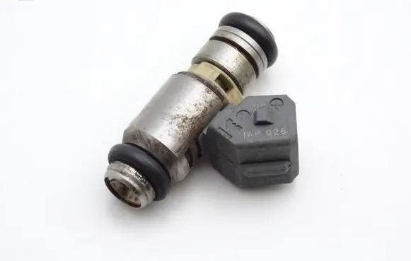 Renault Scenic I Fuel injector IWP026