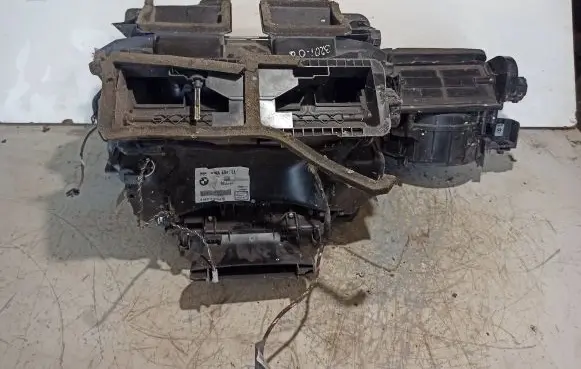 BMW 3 E90 E91 Interior heater climate box assembly 9132569 985616S 0325530