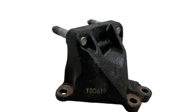 Hyundai Tucson TL Engine mounting bracket 180619