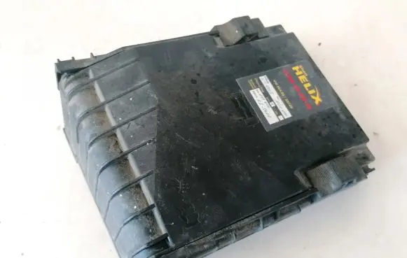 Volkswagen PASSAT B6 Fuse box cover 1k0937132f 1k0.937.132f