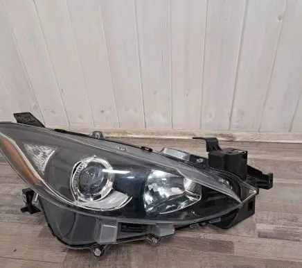 Mazda 3 II Headlight/headlamp 90038772 MZ270A101R 00001