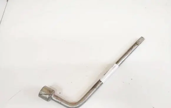 Toyota Yaris Wheel nut wrench 
