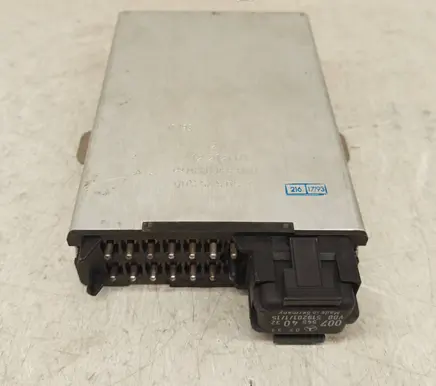 Mercedes-Benz E W124 Cruise control unit/module 0055450532 A0055450532 0075454032